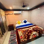 Palace Inn Paying Guest House - Varanasi Near Shivala Ghat