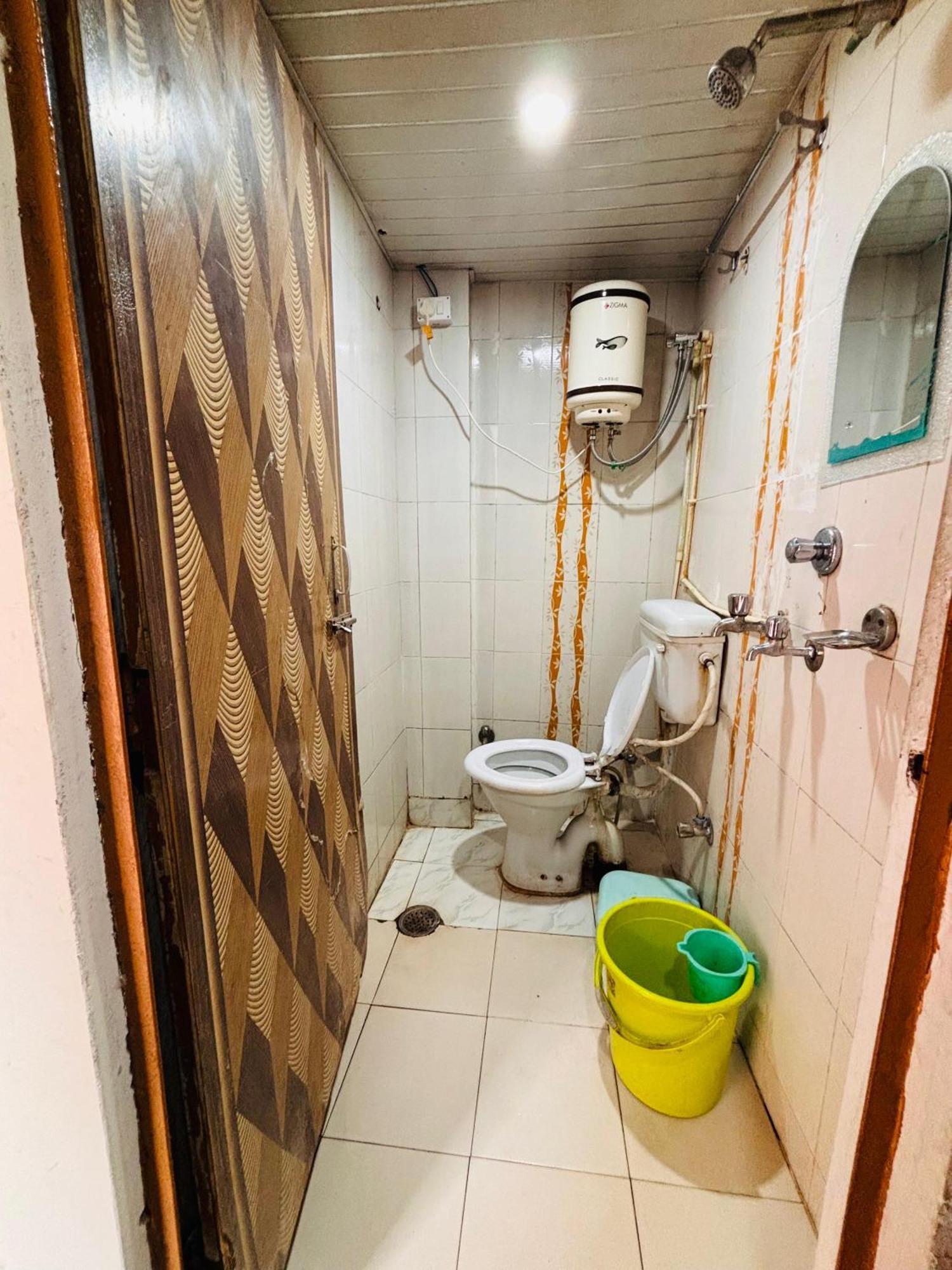Palace Paying - Near Shivala Ghat Guest house
